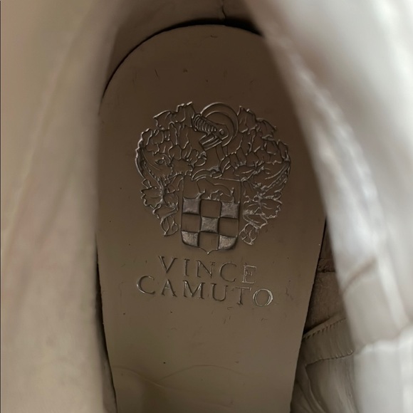 Vince Camuto Cream Heeled Ankle booties - Picture 2 of 5